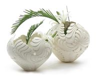 镂空叶雕花饰品