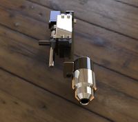 基于单片机控制的便携式电火花打孔机