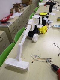 多功能铰接式装载机