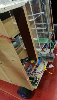 基于物联网远程控制的智能家居机器人