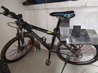 一种基于光电能源的太阳能自行车