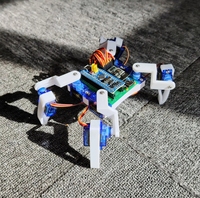 十二自由度四足机器人