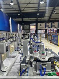 无人车间—牛奶罐装自动生产线